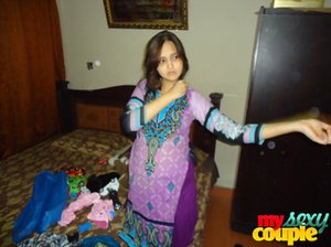 My Sexy Couple pleased to share with you a free xxx photo gallery with Divya Yogesh xxx gallery 223108