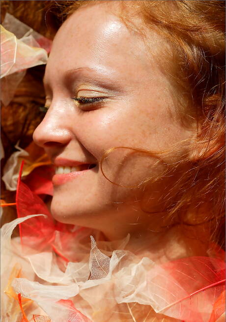 MPL Studios are pleased to offer you a free photos featuring Ariel showing hot body