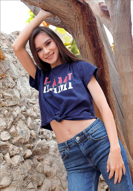 MPL Studios invite you to explore xxx pics featuring Leona Mia unveiling superb shape