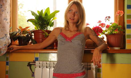 Amour Angels pleased to share with you a free photo gallery with Jenny unveiling amazing body