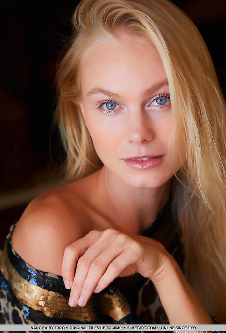 Met Art offers a free xxx photo gallery with Nancy A has a perfect shape